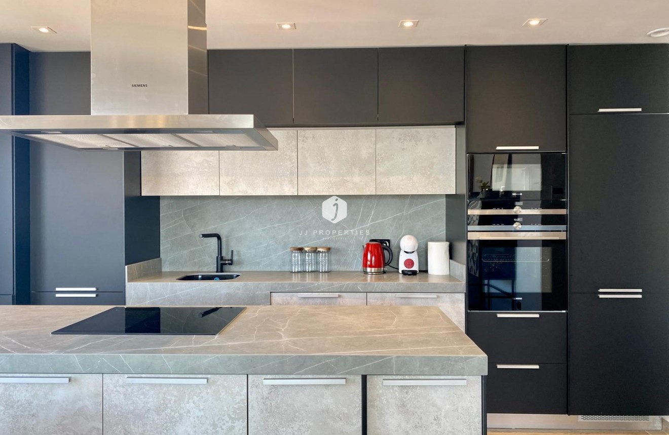 Tweedehands - Penthouse -
Torrevieja - Punta prima