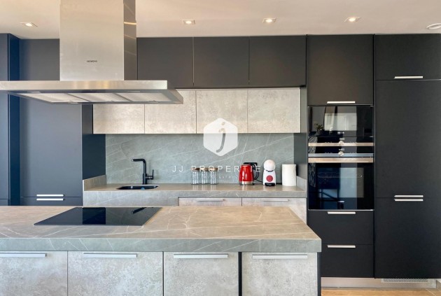 Tweedehands - Penthouse -
Torrevieja - Punta prima