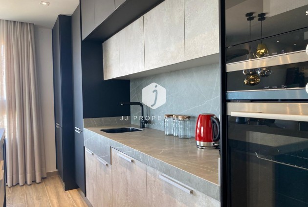 Tweedehands - Penthouse -
Torrevieja - Punta prima