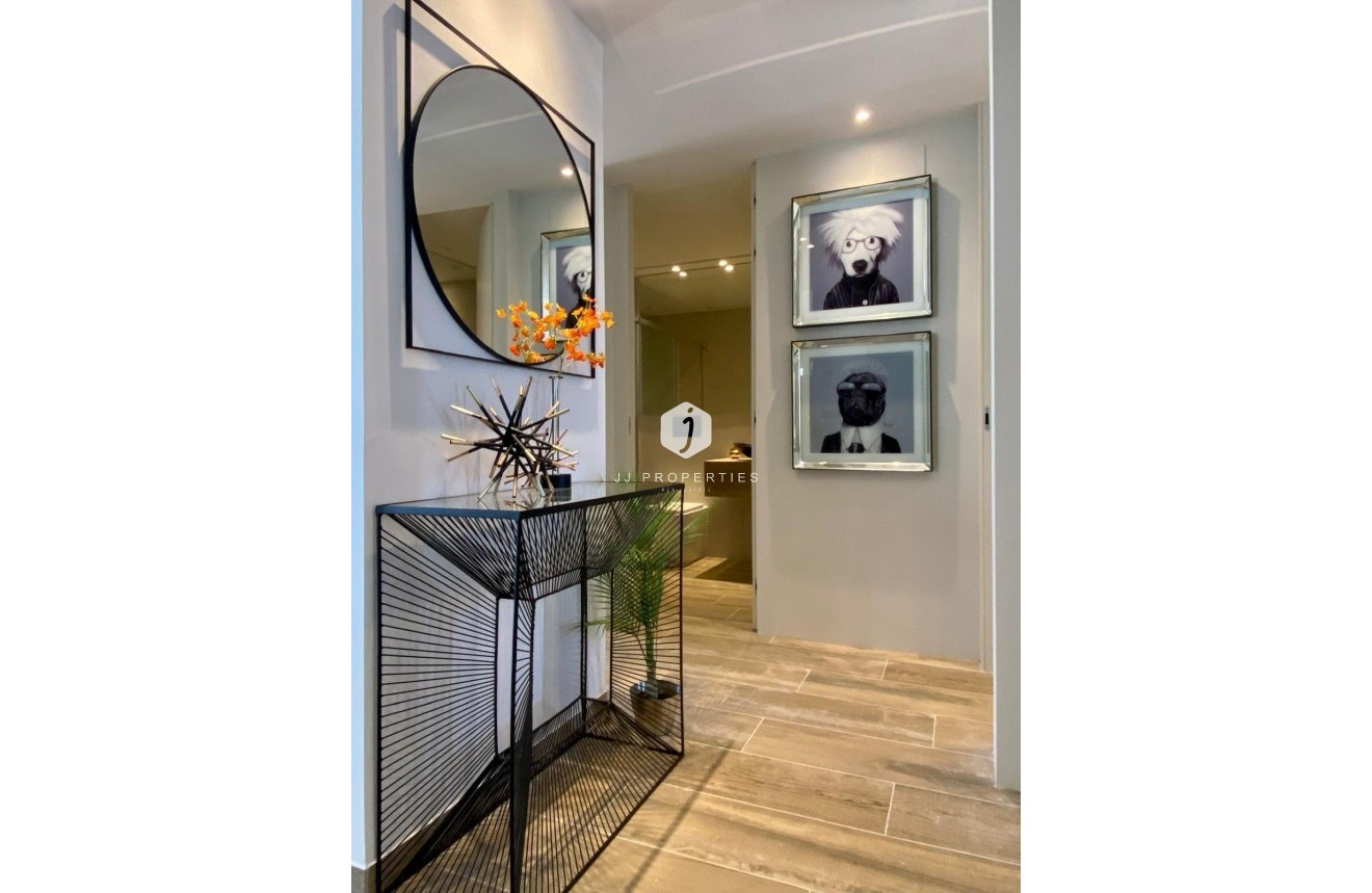 Tweedehands - Penthouse -
Torrevieja - Punta prima