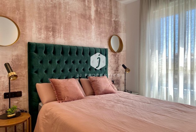 Tweedehands - Penthouse -
Torrevieja - Punta prima