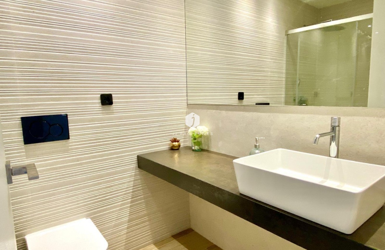 Tweedehands - Penthouse -
Torrevieja - Punta prima