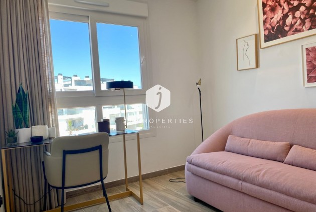 Tweedehands - Penthouse -
Torrevieja - Punta prima