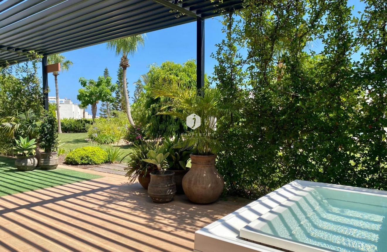 Tweedehands - Penthouse -
Torrevieja - Punta prima