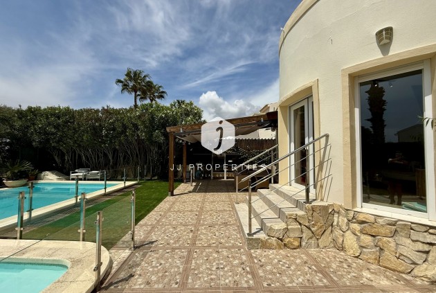 Tweedehands - Villa -
Orihuela Costa - Costa Blanca