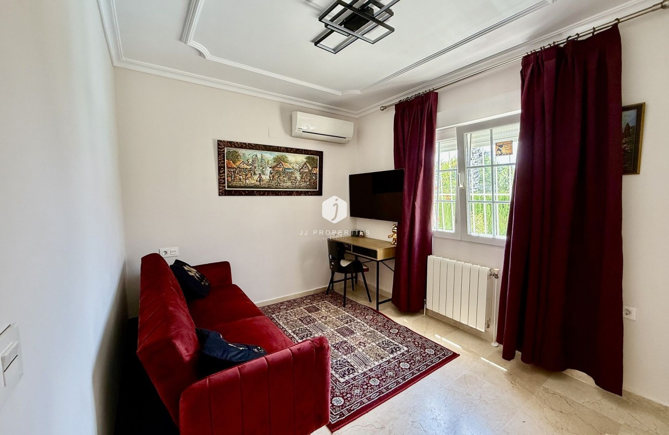 Tweedehands - Villa -
Orihuela Costa - Costa Blanca