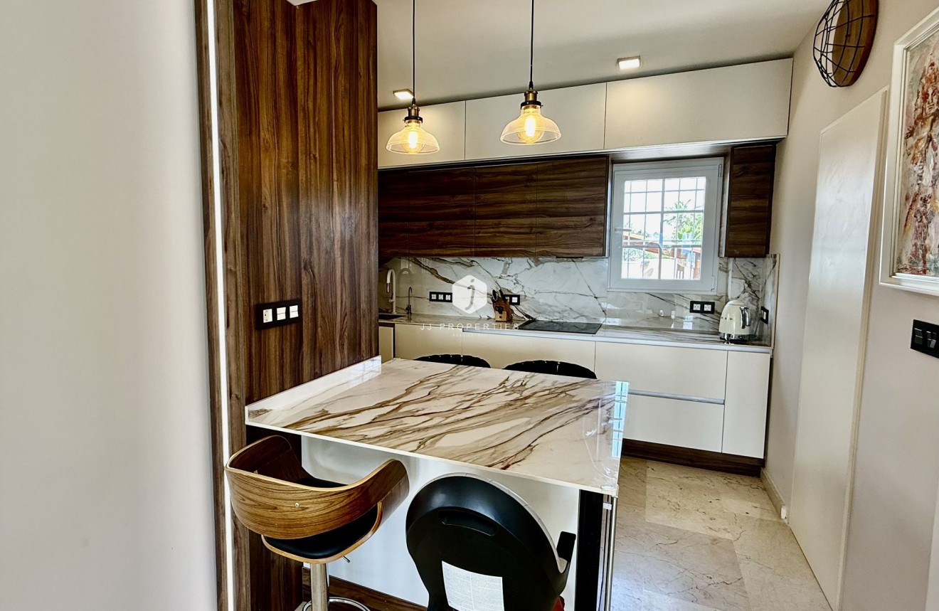 Tweedehands - Villa -
Orihuela Costa - Costa Blanca