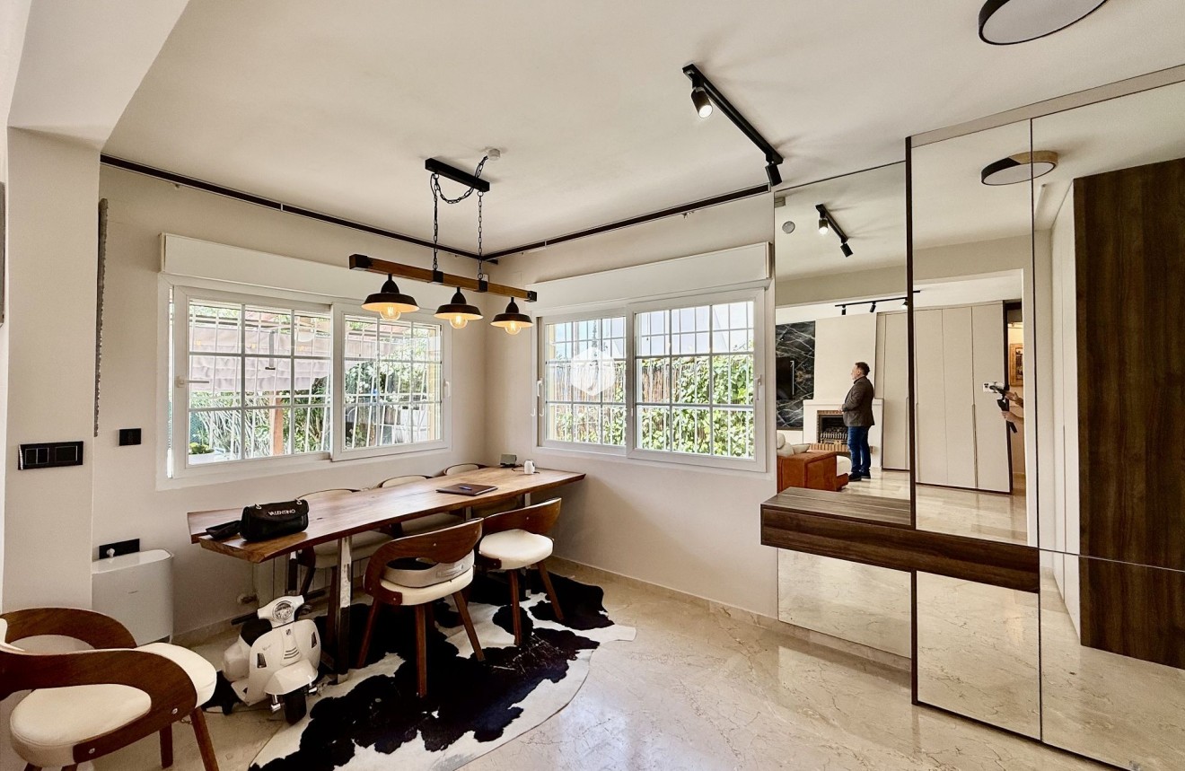 Tweedehands - Villa -
Orihuela Costa - Costa Blanca