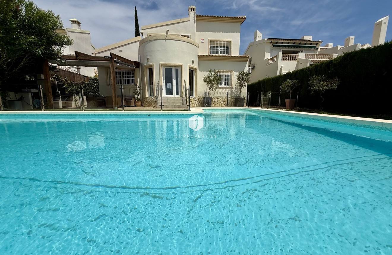 Tweedehands - Villa -
Orihuela Costa - Costa Blanca