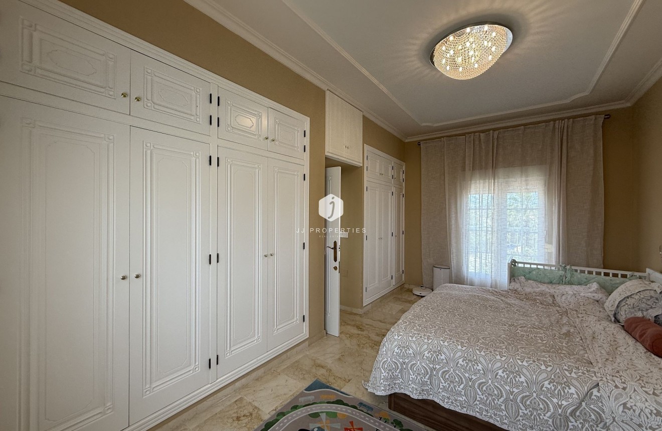 Tweedehands - Villa -
Orihuela Costa - Costa Blanca