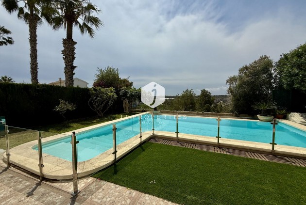 Tweedehands - Villa -
Orihuela Costa - Costa Blanca
