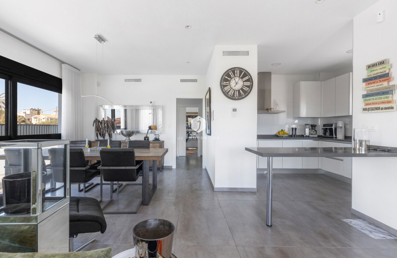 Tweedehands - Villa -
Torrevieja - Rosaleda