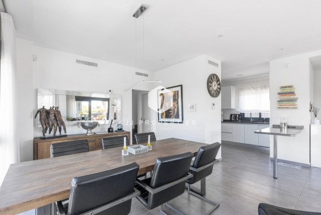 Tweedehands - Villa -
Torrevieja - Rosaleda