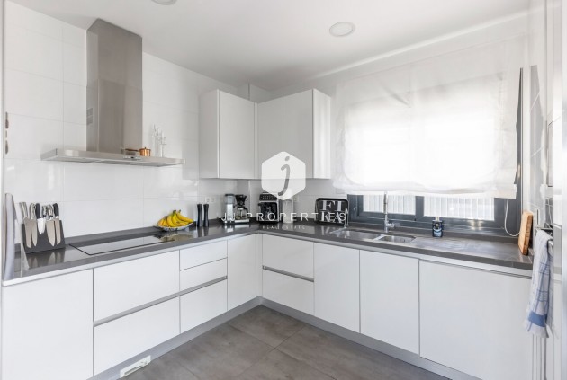 Tweedehands - Villa -
Torrevieja - Rosaleda