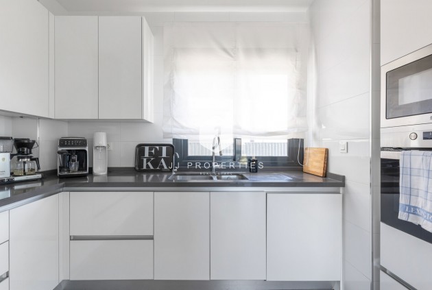 Tweedehands - Villa -
Torrevieja - Rosaleda