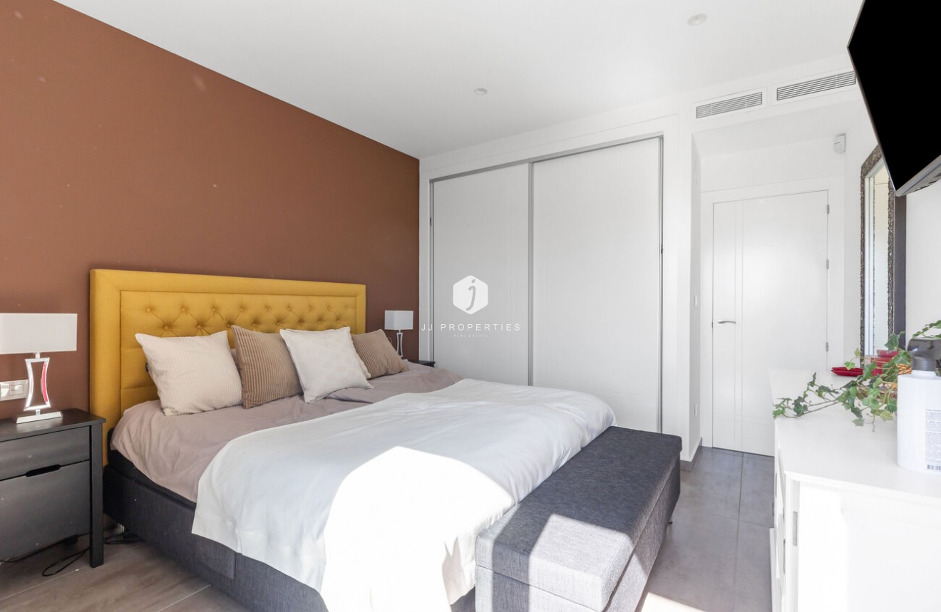 Tweedehands - Villa -
Torrevieja - Rosaleda