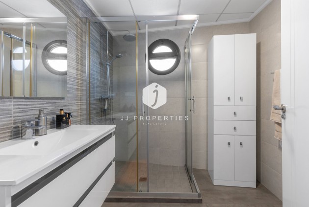 Tweedehands - Villa -
Torrevieja - Rosaleda