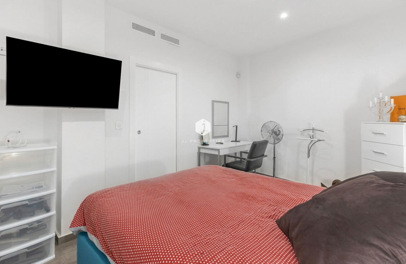 Tweedehands - Villa -
Torrevieja - Rosaleda