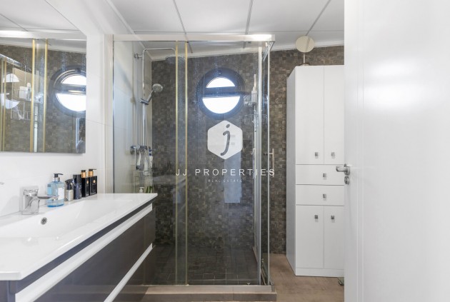 Tweedehands - Villa -
Torrevieja - Rosaleda