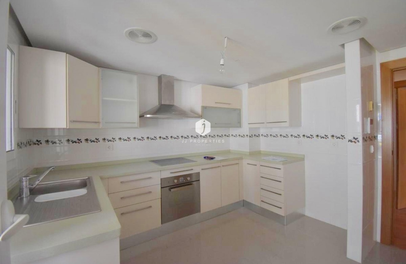 Tweedehands - Appartement / flat -
Torrevieja - Centro - Muelle Pesquero