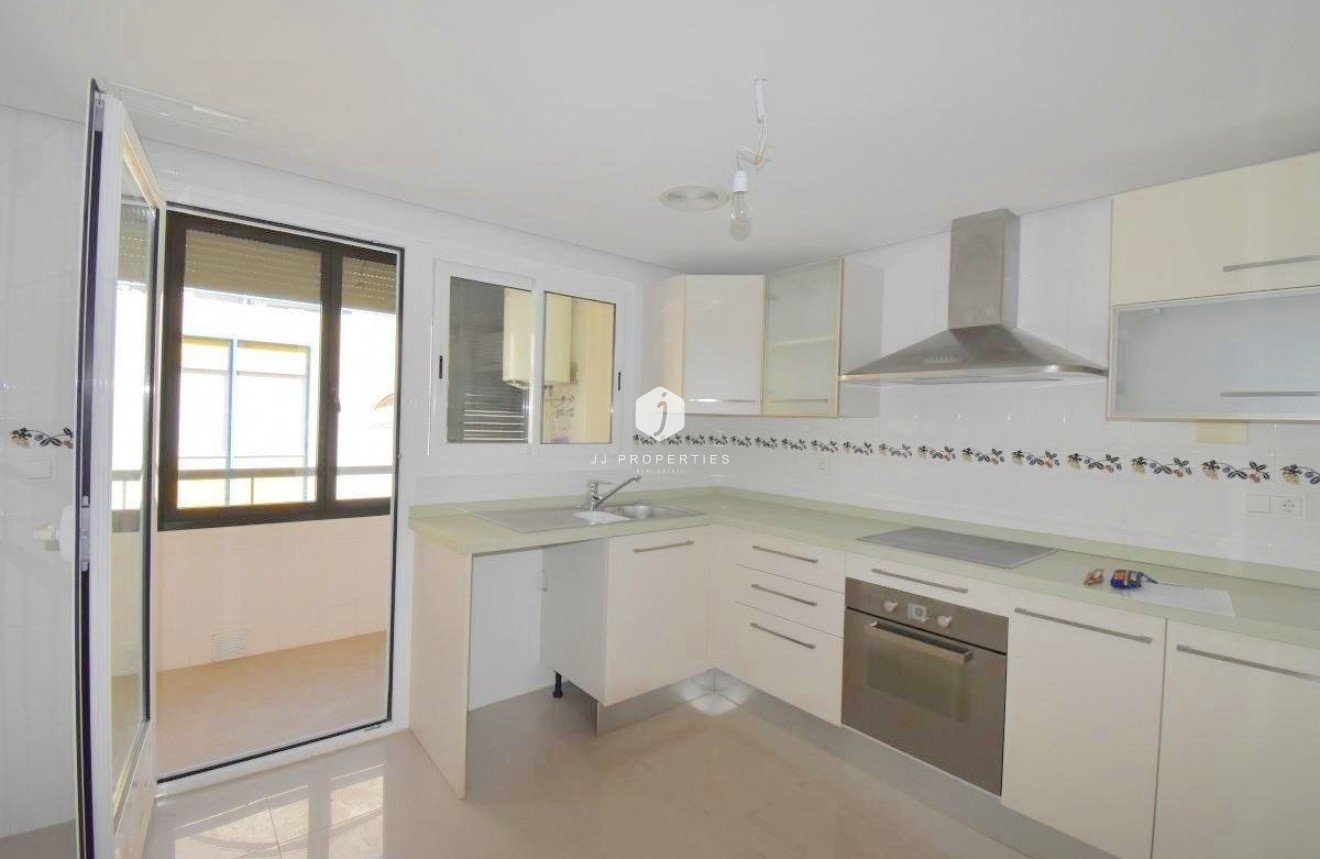 Tweedehands - Appartement / flat -
Torrevieja - Centro - Muelle Pesquero