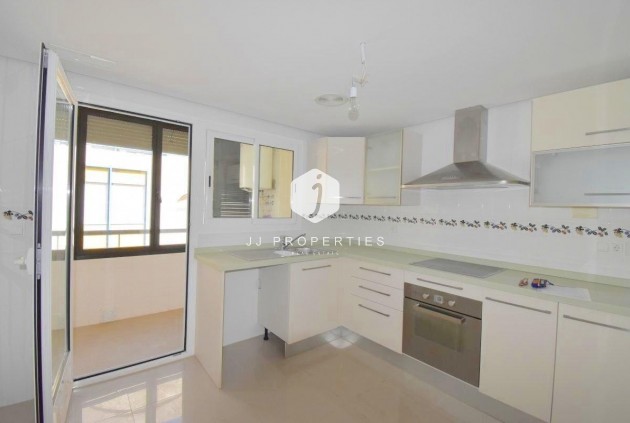 Tweedehands - Appartement / flat -
Torrevieja - Centro - Muelle Pesquero