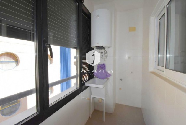 Tweedehands - Appartement / flat -
Torrevieja - Centro - Muelle Pesquero