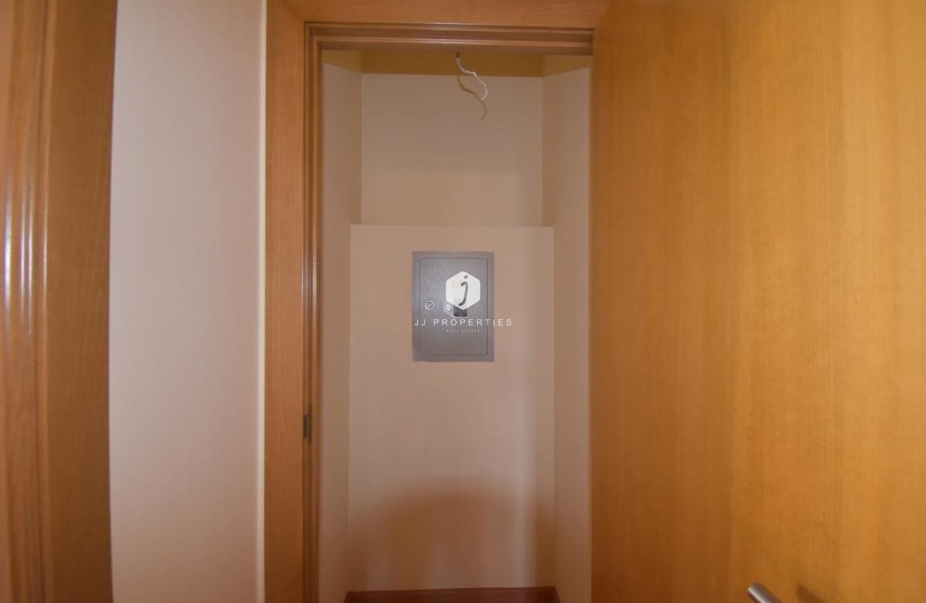 Tweedehands - Appartement / flat -
Torrevieja - Centro - Muelle Pesquero