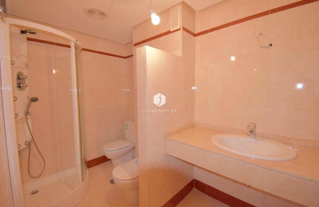 Tweedehands - Appartement / flat -
Torrevieja - Centro - Muelle Pesquero