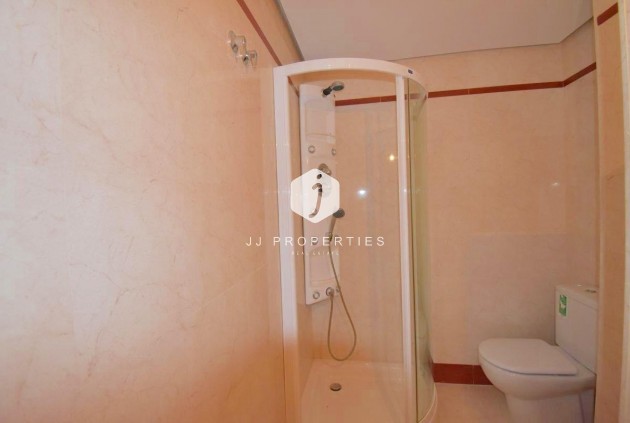 Tweedehands - Appartement / flat -
Torrevieja - Centro - Muelle Pesquero