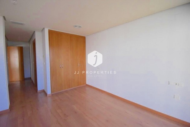Tweedehands - Appartement / flat -
Torrevieja - Centro - Muelle Pesquero