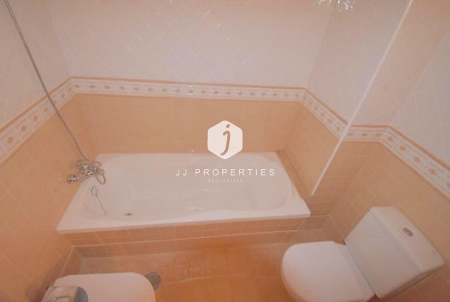 Tweedehands - Appartement / flat -
Torrevieja - Centro - Muelle Pesquero