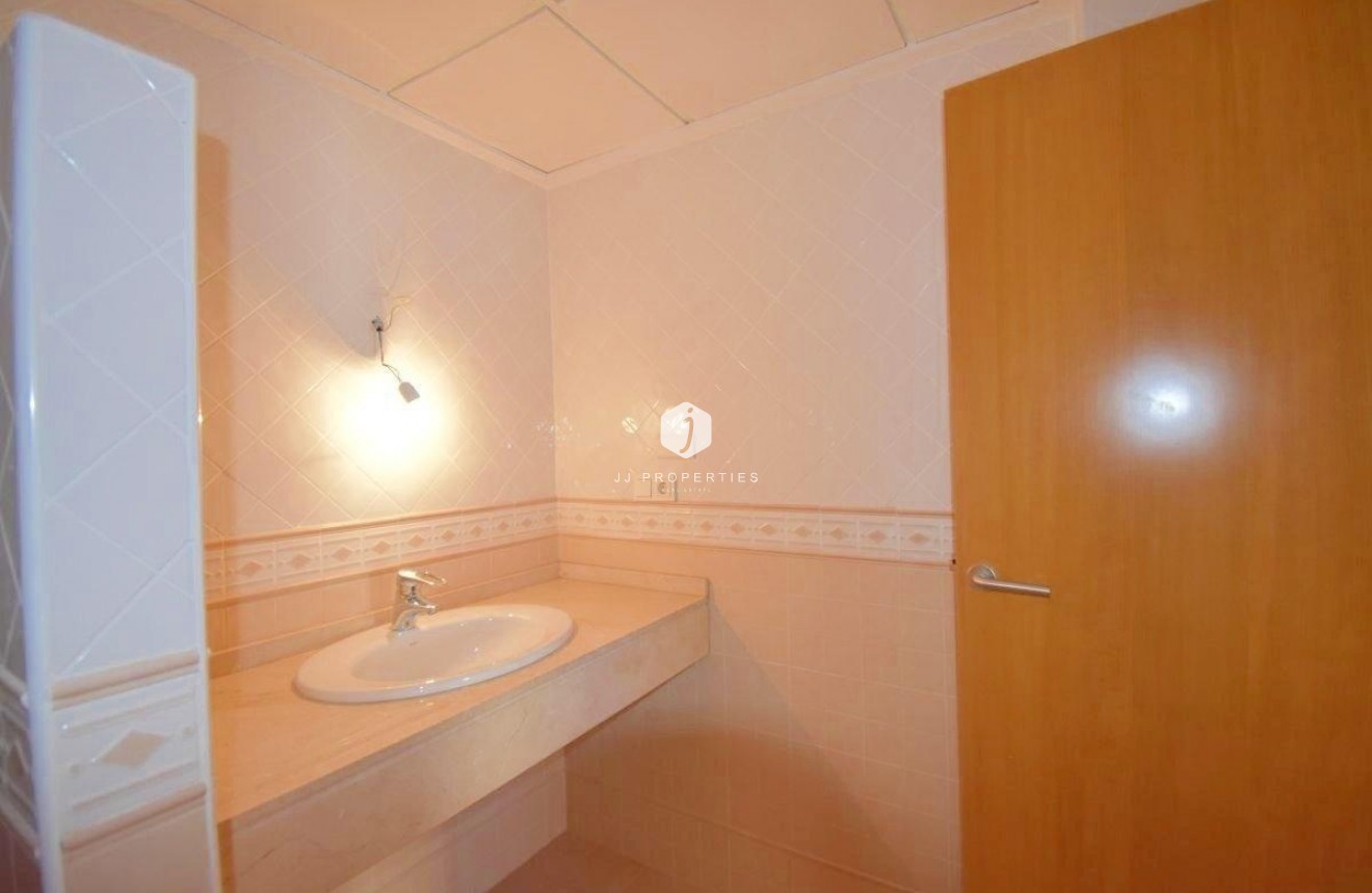 Tweedehands - Appartement / flat -
Torrevieja - Centro - Muelle Pesquero