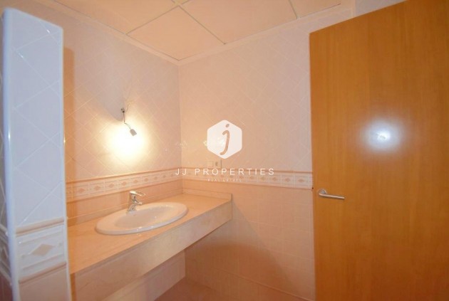 Tweedehands - Appartement / flat -
Torrevieja - Centro - Muelle Pesquero