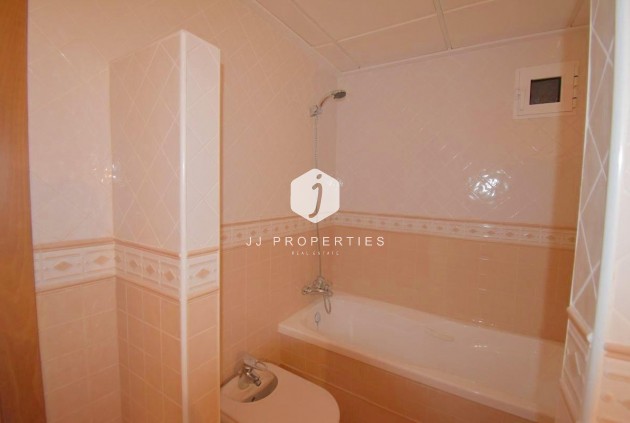 Tweedehands - Appartement / flat -
Torrevieja - Centro - Muelle Pesquero