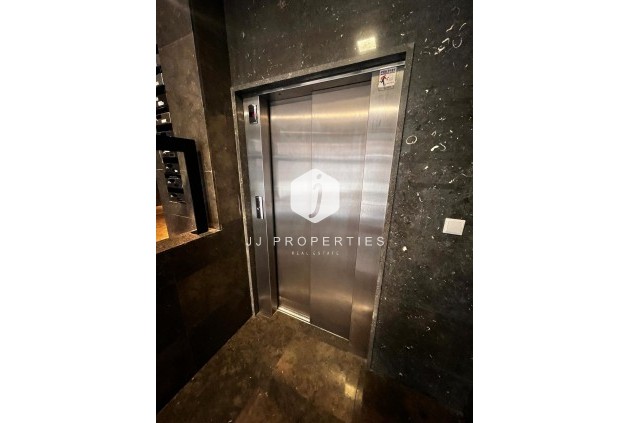 Tweedehands - Appartement / flat -
Torrevieja - Centro - Muelle Pesquero