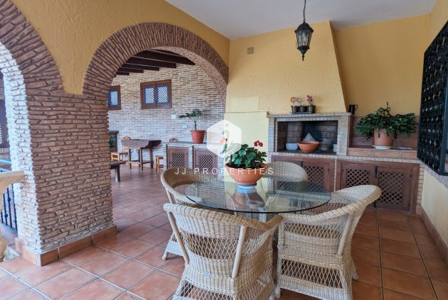 Segunda mano - Villa -
Bigastro - Inland