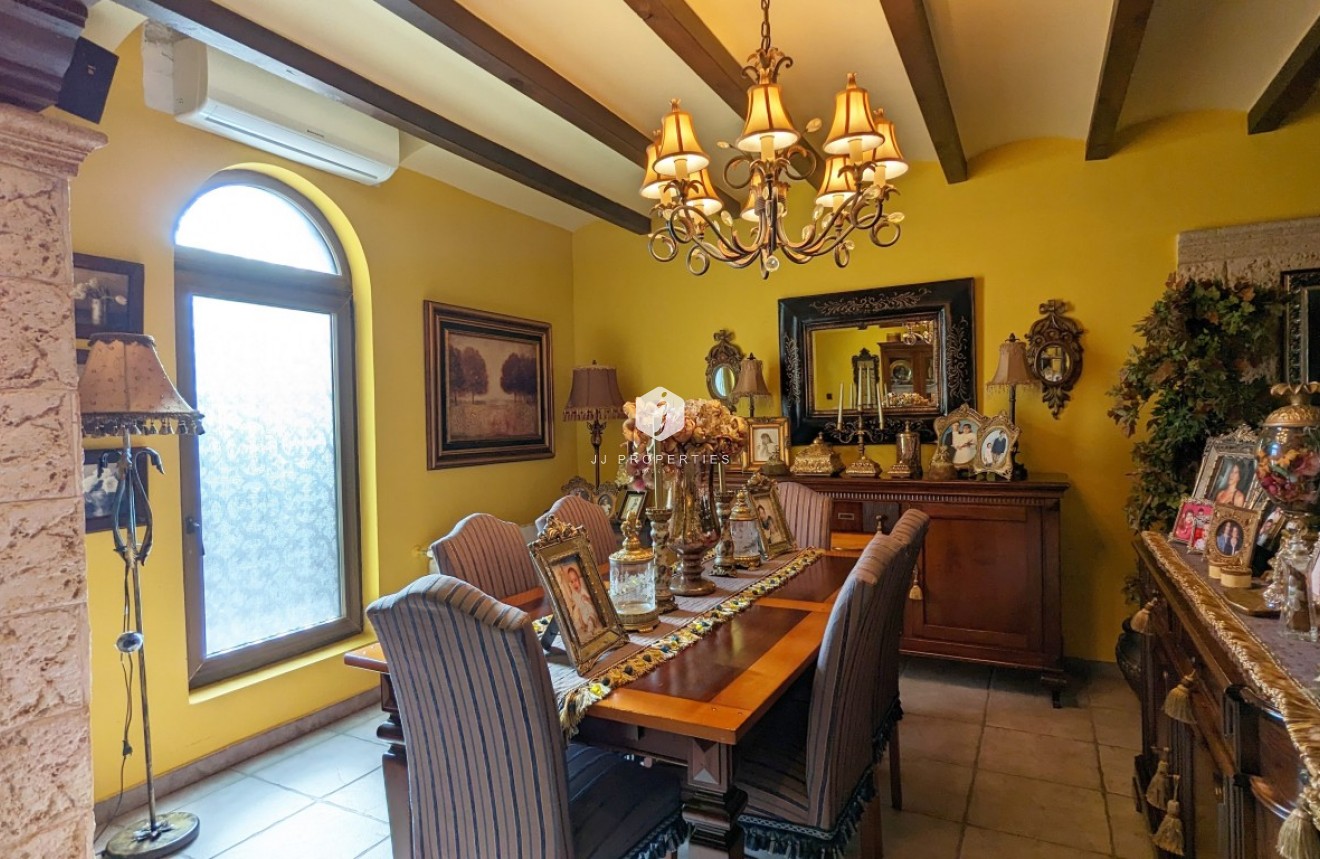 Segunda mano - Villa -
Bigastro - Inland