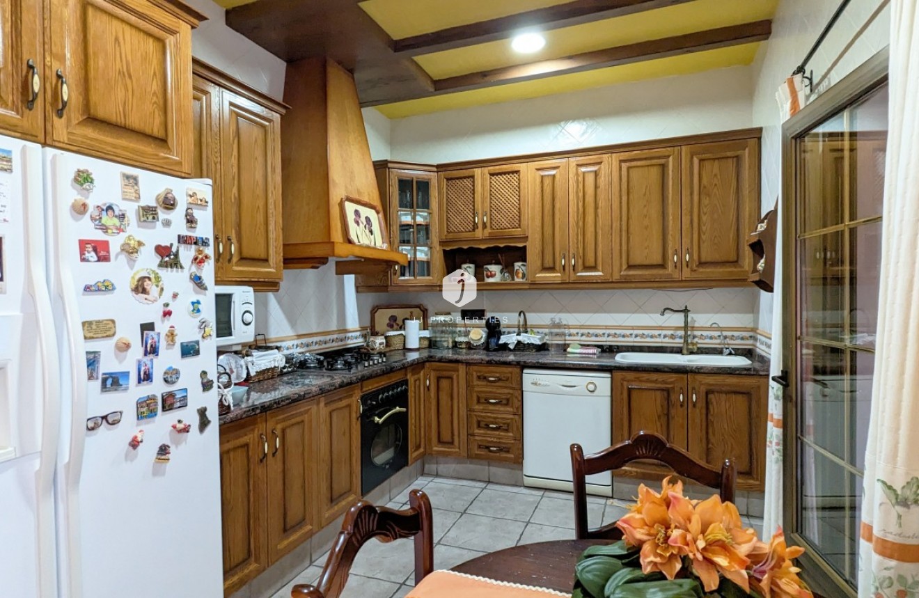 Segunda mano - Villa -
Bigastro - Inland