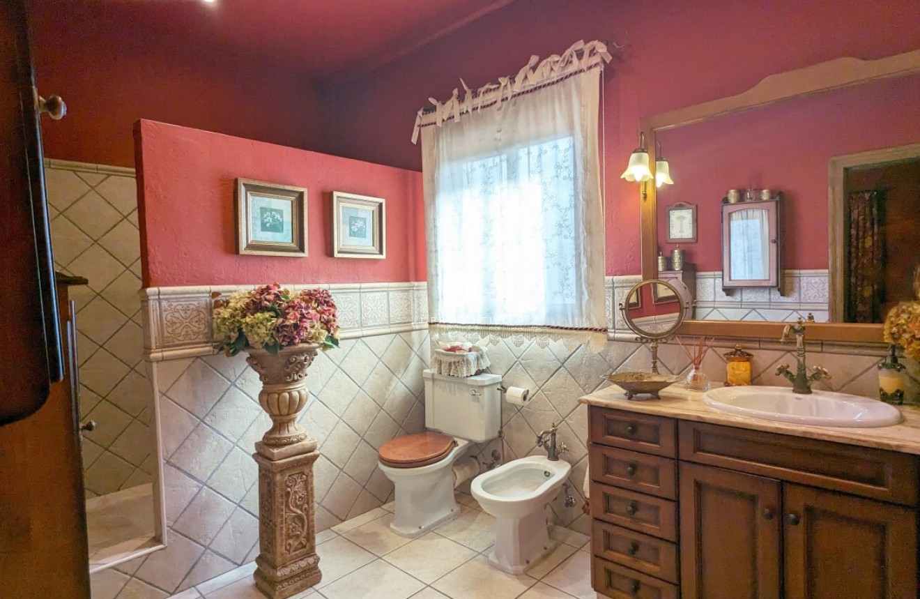 Segunda mano - Villa -
Bigastro - Inland