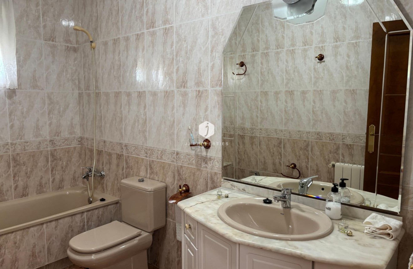 Tweedehands - Chalet -
Formentera del Segura - Pueblo 5