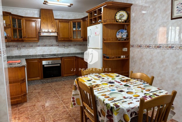 Tweedehands - Chalet -
Formentera del Segura - Pueblo 5