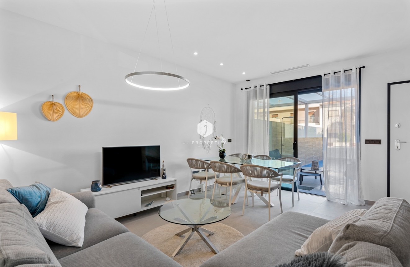 Tweedehands - Villa -
Ciudad Quesada - Costa Blanca