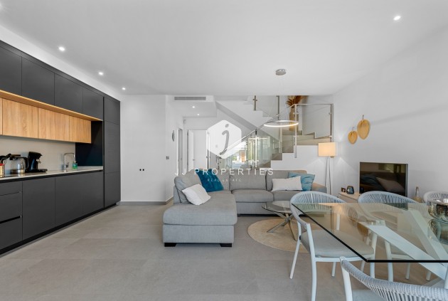 Tweedehands - Villa -
Ciudad Quesada - Costa Blanca