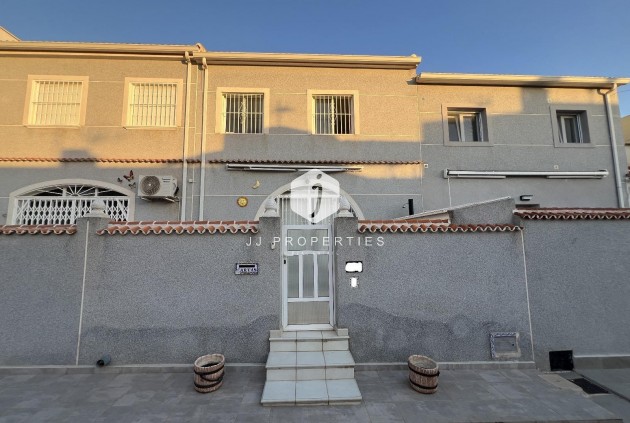 Tweedehands - Chalet -
Torrevieja - La Siesta - El Salado - Torreta