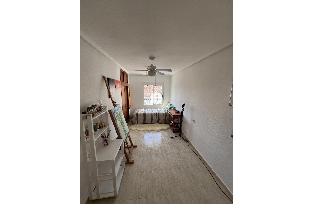 Tweedehands - Chalet -
Torrevieja - La Siesta - El Salado - Torreta