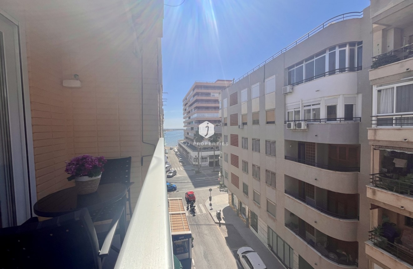 D'occasion - Appartement -
Torrevieja - Costa Blanca