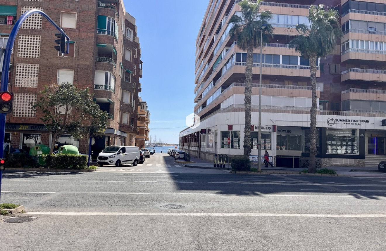 D'occasion - Appartement -
Torrevieja - Costa Blanca