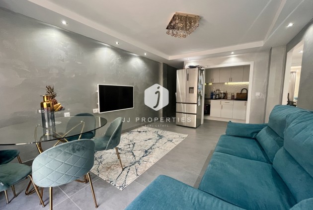 D'occasion - Appartement -
Torrevieja - Costa Blanca