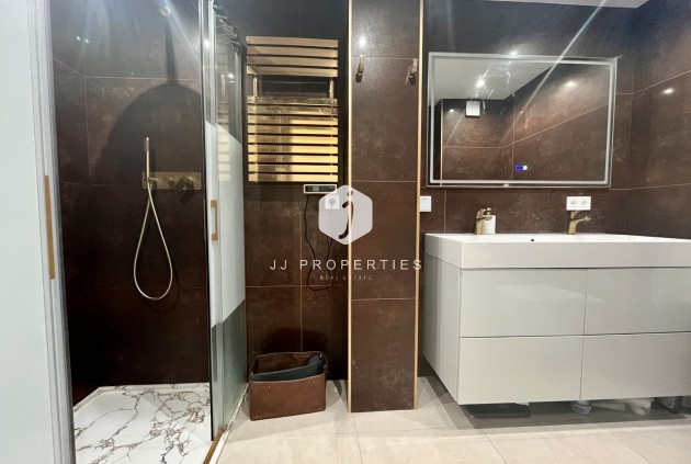 D'occasion - Appartement -
Torrevieja - Costa Blanca